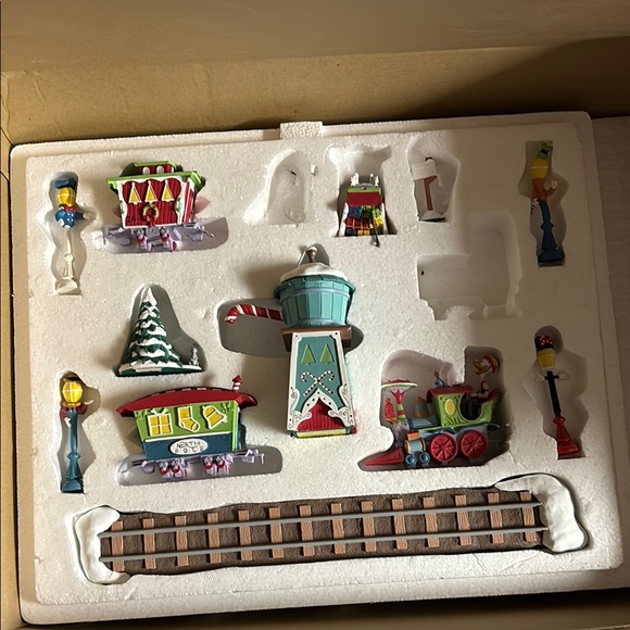 Danbury mint Disney winter wonderland train collection
